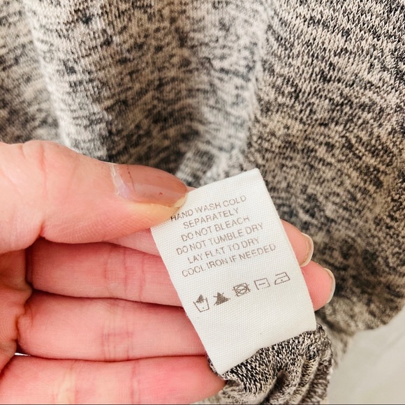 Chelsea & Violet High-Low Sleeveless Top - Picture 6 of 10